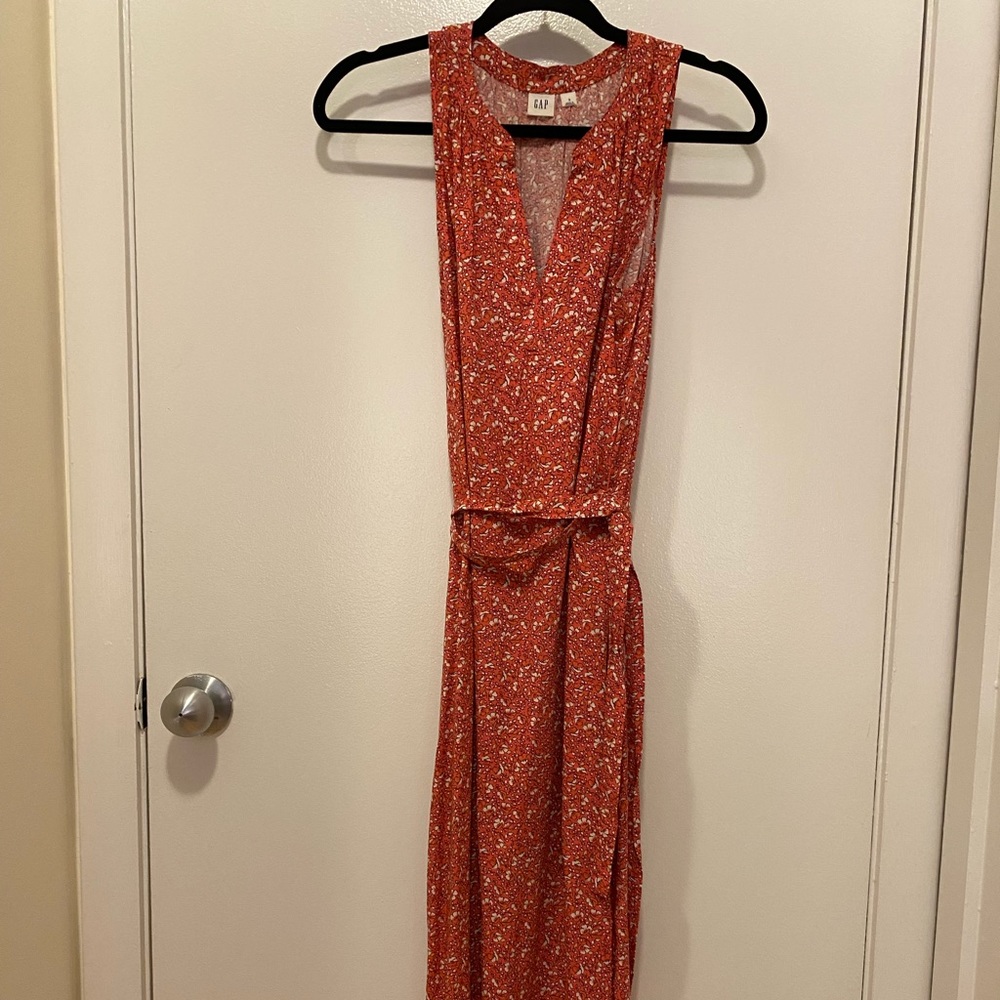 Floral midi dress with tie waist